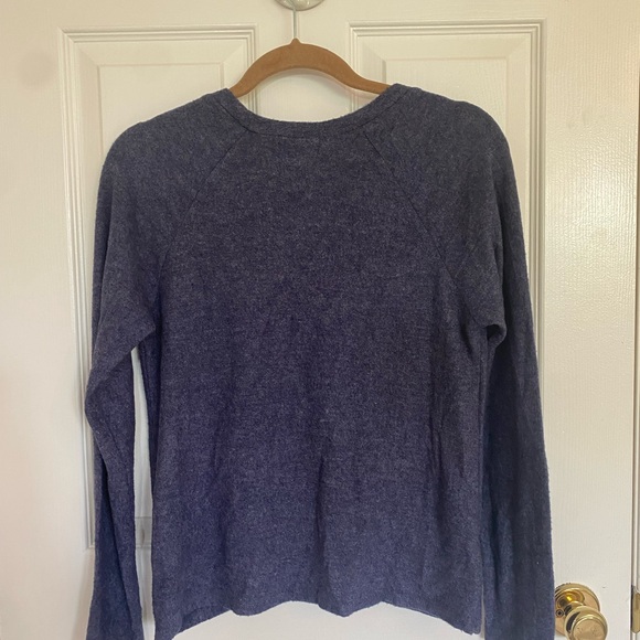 Socialite Twist Front Brushed Hacci Sweatshirt - Picture 4 of 9